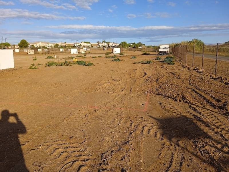 PORTIRAGNES : Villa contemporaine avec 3 chambres dont une suite parentale, belle pièce à vivre lumineuse et cellier sur grand terrain de 600 m² proche Mer Méditerranée