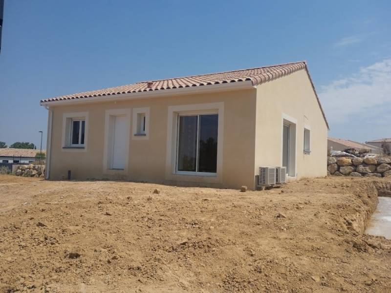 Maison plain-pied 3 chambres et 1 bureau à MONTBLANC