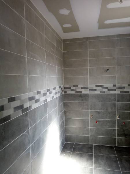 Construction d'une villa à étage contemporaine avec vide sur séjour à Pézenas proche Béziers et A75