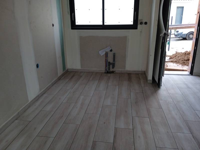 Construction d'une maison avec séjour en L, garage et cellier accolé à CRUZY, situé entre Béziers et Narbonne