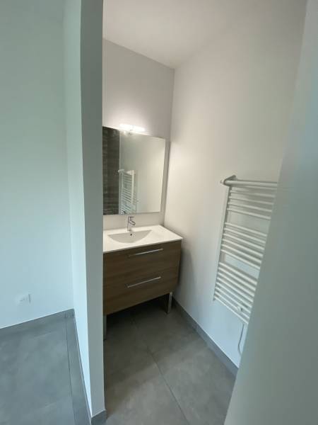 Construction d'une maison contemporaine plain-pied avec 3 chambres dont une suite parentale, grande pièce à vivre avec cellier et garage proche Pézenas, Axe A75 et Béziers