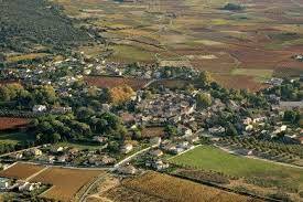 Exclusivité : maison contemporaine plain-pied en L 100 m² avec 3 chambres sur terrain de 507 m² à proximité de Gignac