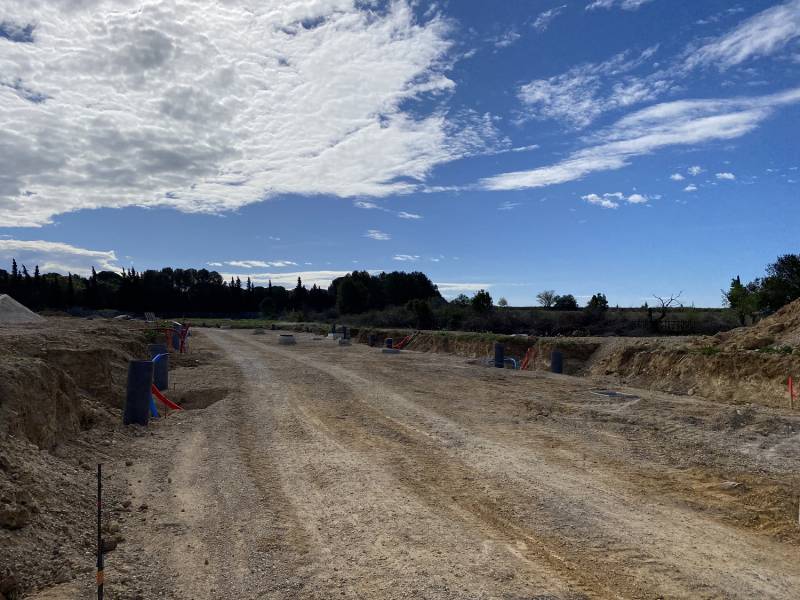 LESPIGNAN : Maison à étage avec 4 chambres dont une suite parentale au rez-de-chaussée et une belle pièce à vivre sur terrain de 255 m² proche Mer Méditerranée