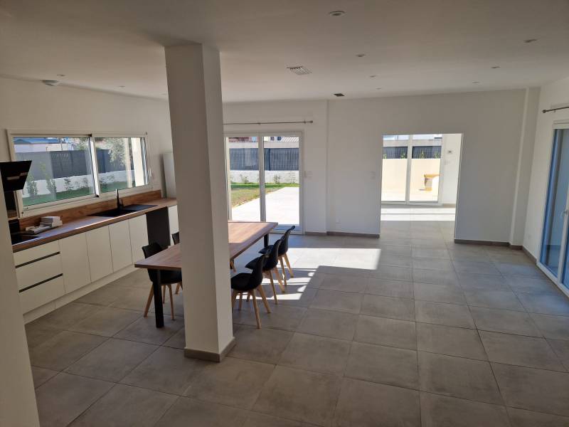 Construction d'une villa contemporaine avec 5 chambres, grande terrasse et belle pièce à vivre sur Béziers dans l'Hérault